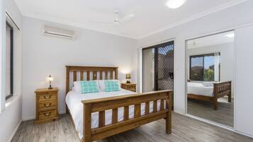 Apartment, 3 Bedrooms | 3 bedrooms, iron/ironing board, bed sheets