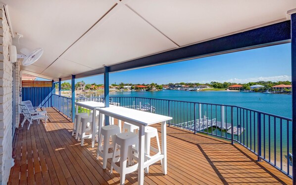 House, 4 Bedrooms | Terrace/patio