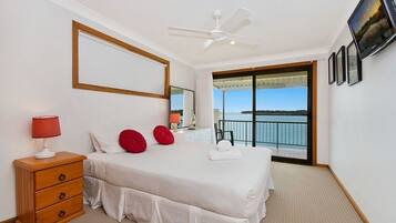 House, 2 Bedrooms | 2 bedrooms, iron/ironing board