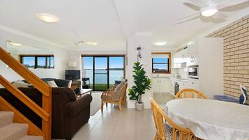 House, 2 Bedrooms | Living area | Smart TV