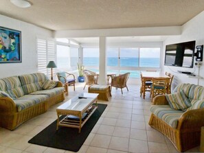 Apartment, 3 Bedrooms | Living area | Smart TV