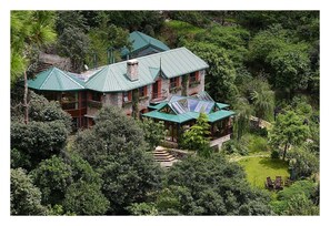 Exterior - Come experience what is reputed to be the best luxury retreat in the Himalayas! (Nainital)