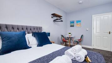 1 chambre, bureau, fer et planche Ă repasser, Wi-Fi