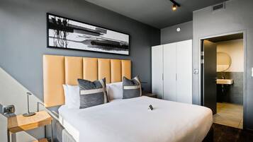 Standard Room | 2 bedrooms, in-room safe, desk, laptop workspace