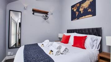 2 chambres, bureau, fer et planche à repasser, Wi-Fi gratuit