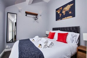 2 soverom, skrivebord, strykejern/-brett og wi-fi (inkludert)