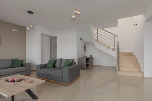 Smart TV - Mika Villa with Private Pool (Αφάντου)