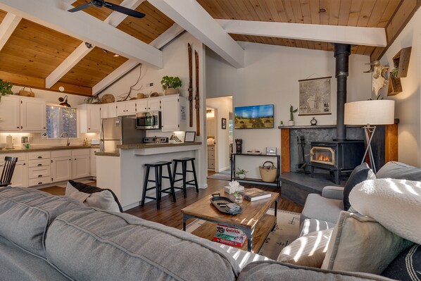 TV, fireplace, DVD player