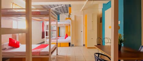 Dormitorio condiviso, dormitorio misto | 1 camera, Wi-Fi gratuito, lenzuola