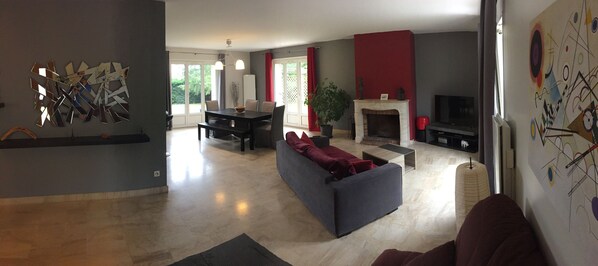 Smart TV, books, offices - Quiet house with large garden in Sologne (Chaumont-sur-Tharonne)
