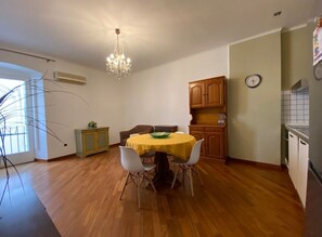 Dining - Spacious apartment in the city center (CAGLIARI)