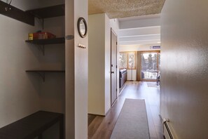 Condo, 2 Bedrooms | Interior