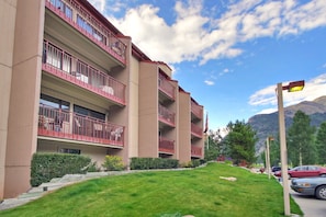Condo, 2 Bedrooms | Exterior