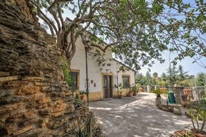Exterior - Villa carrubbo (Pietraperzia)