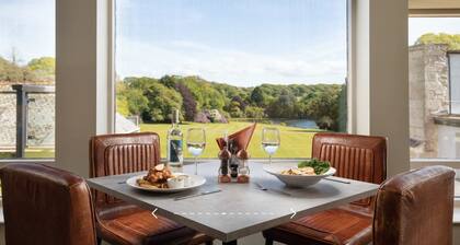 Luxury Lodge in a 100 Acre Woodland Estate - near St Ives & St Michael’s Mount