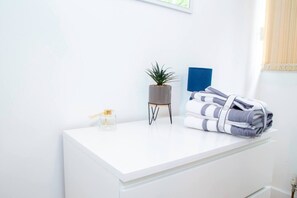House | 3 bedrooms, iron/ironing board, free WiFi, bed sheets - Large Shoreditch, Hoxton 3-bed Garden Flat (London)