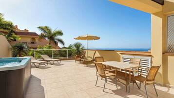 1 bedroom, hypo-allergenic bedding, in-room safe, laptop workspace