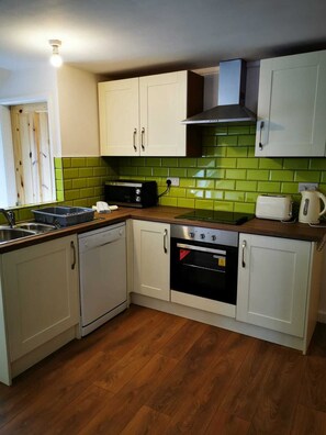 Apartment | Private kitchen | Fridge, microwave, oven, stovetop - Nice big 2 Double Bedroom Apartment in the Town (Newquay)