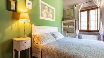 1 quarto, Wi-Fi de cortesia, roupa de cama