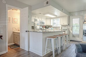 Microwave, oven, stovetop, dishwasher