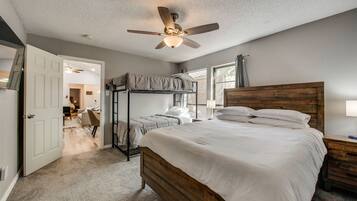 2 bedrooms, iron/ironing board, travel cot, free WiFi