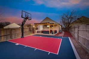 Property grounds - JD's Getaway / Near DFW Airport (Lewisville)