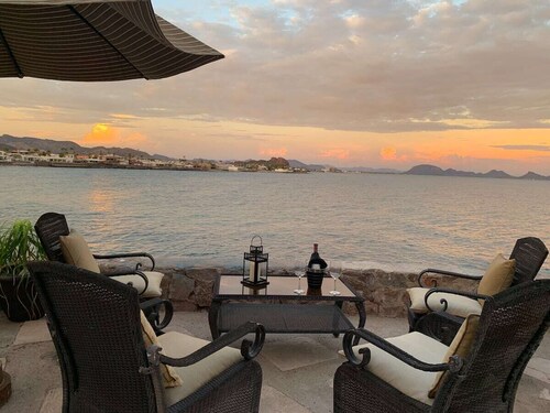 Departamento Frente al Mar, Playa Privada Cerca