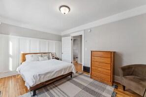 2 chambres, fer et planche à repasser, Wi-Fi gratuit, draps fournis