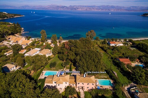 Manolis Beach Villa with pool near Kassiopi, Corfu, Greece
