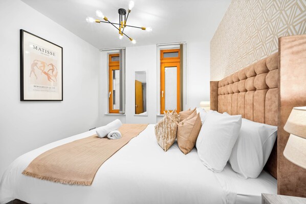 2 bedrooms, iron/ironing board, WiFi, bed sheets