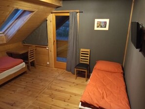4 bedrooms, WiFi - Mountain View Villa (Milówka)