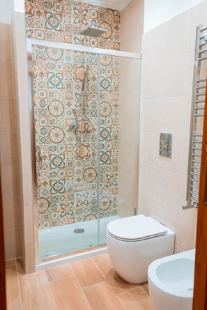 Een douche, een bidet
