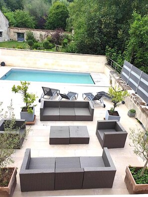 Piscina all'aperto, una piscina riscaldata