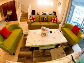 TV - Siesta Charming Resort 5 Br Sleep 10 Pool (Davenport)