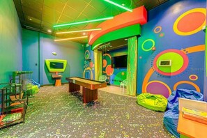 Children's area - Captiva Pretty 5 Bedroom and Pool Family Resort (Davenport)