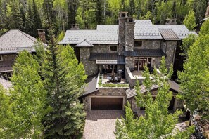 Exterior - Red-tail Lodge by Vail Butler - Ski In/Out (Beaver Creek)