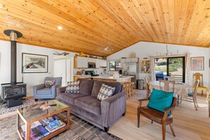 Télévision, cheminée