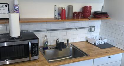 Apartment- Walnut Hills Business District