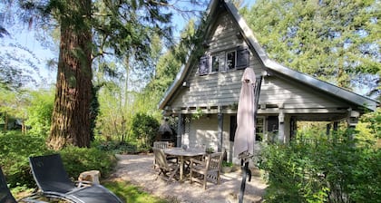 "La Demoiselle" self catering in a private park comfortable for 2 persons