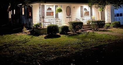 Colliver House at Claybank Farm