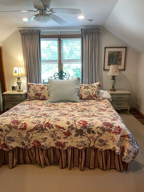 4 bedrooms, in-room safe, iron/ironing board, free WiFi