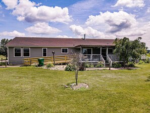 Exterior - Quiet and secluded country escape (Ashley)
