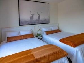 2 bedrooms, desk, iron/ironing board, free WiFi