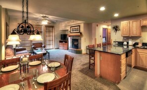 Interior - Grand Timber Lodge, Ski in-ski out! Luxury villa. (Breckenridge)