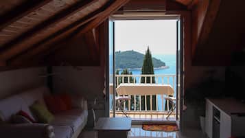 Apartment | Living room