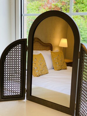 4 slaapkamers, een strijkplank/strijkijzer, gratis wifi, beddengoed