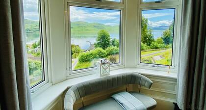 Upper Villa, Tighnabruiach with stunning views of Kyles of Bute