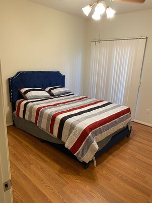 2 Schlafzimmer, Bügeleisen/Bügelbrett, kostenloses WLAN, Bettwäsche