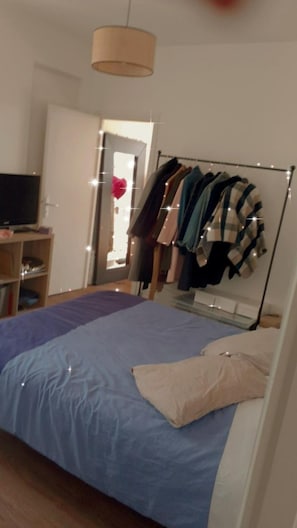 1 sovrum, strykjÀrn/strykbrÀda, gratis wi-fi och sÀngklÀder