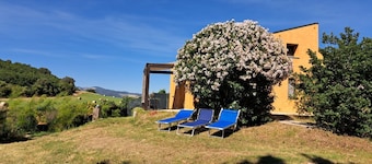 Green Studio - An ideal family retreat, just a short stroll from the beaches
